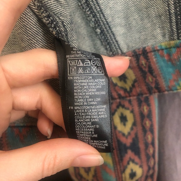Forever 21 Cropped Pattern Jean Jacket - Picture 5 of 5